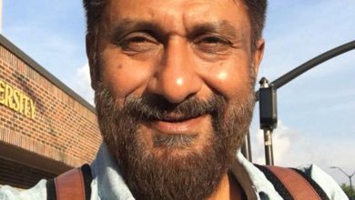 Photo of Vivek Agnihotri ने इन सुपरस्टार्स पर तंज कसा-“जो एक ओपनिंग की गारंटी भी नहीं दे…”