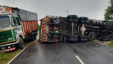 Photo of ओडिशा: सडक हादसे में तीन ट्रक चालकों की झुलसने से मौत, टक्कर के बाद लगी थी आग