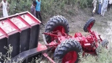 Photo of भूसा  लादने जा रही ट्रैक्टर ट्राली पलटने से किसान की मौत